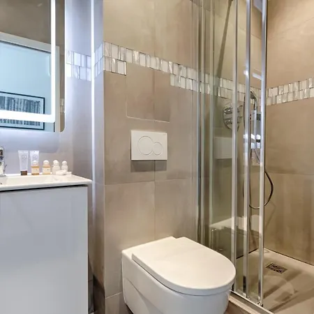 Sd9 - Sky View 2p - Center *